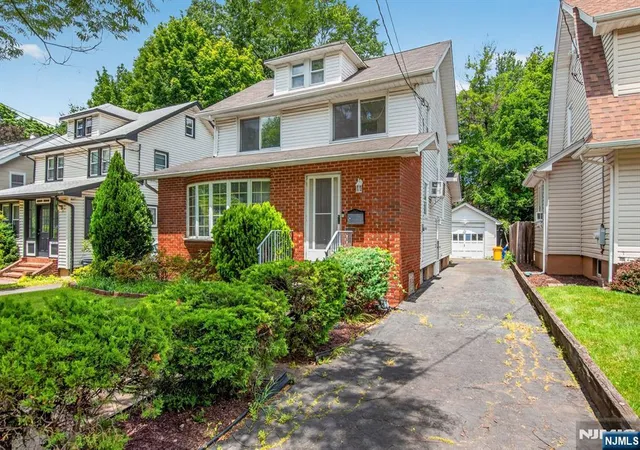 Homes for sale in Teaneck, NJ | 489 Maple Ave, Teaneck, NJ 07666 | MLS# 26021098