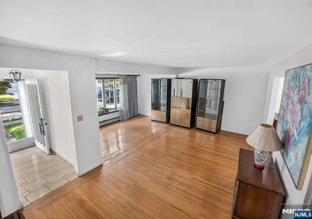 Homes for sale in Teaneck, NJ | 489 Maple Ave, Teaneck, NJ 07666 | MLS# 26021098