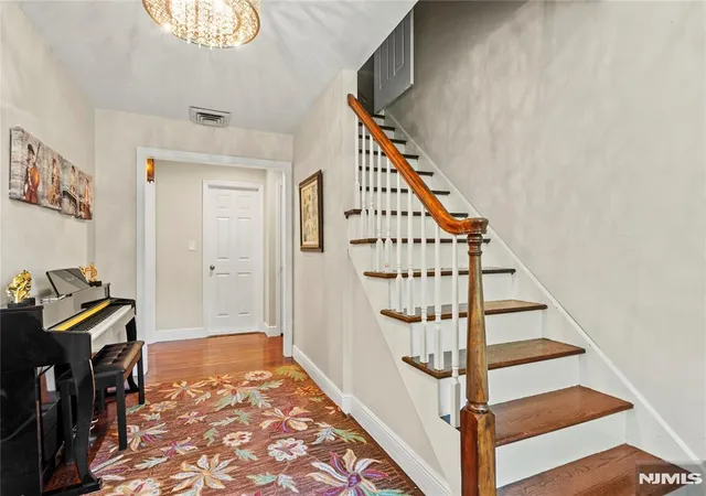 Homes for sale in Saddle River, NJ | 10 Allendale Rd, Saddle River, NJ 07458 | MLS# 26021116
