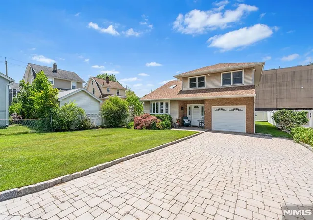 Homes for sale in Bergenfield, NJ | 2 Violet Ct, Bergenfield, NJ 07621 | MLS# 26021122