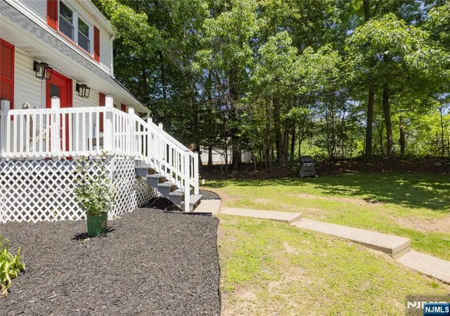 Photo 4 of Sale Pending at 39 Broadway, West Milford, NJ 07480 | MLS# 26021123 | Listing updated on 2026-06-26