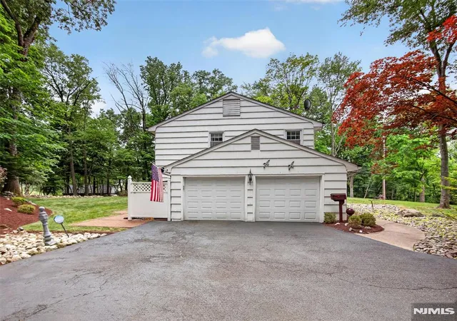 3rd image of 224 Oak St, Ramsey, NJ 07446 | MLS# 26021149