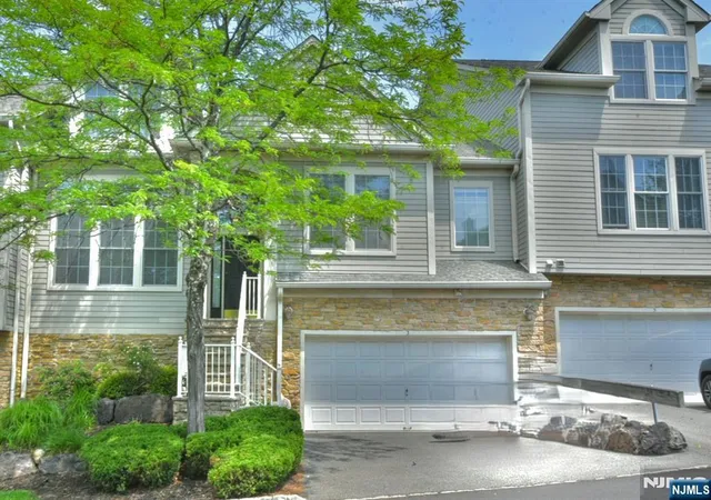 2nd image of 3 Skyview Dr, North Haledon, NJ 07508 | MLS# 26021158