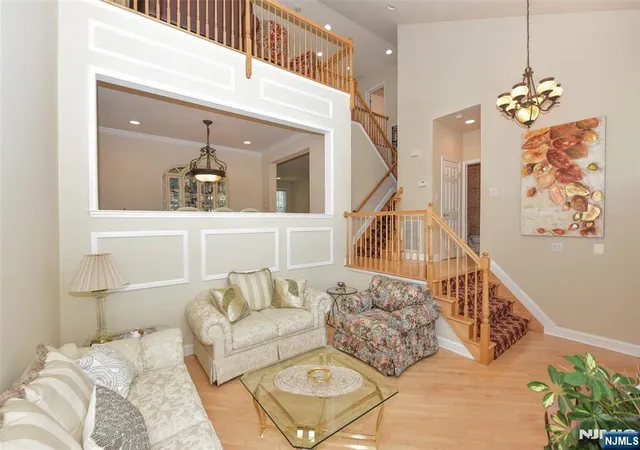 3rd image of 3 Skyview Dr, Haledon, NJ 07508