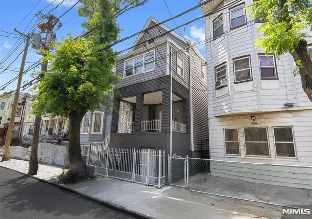 2nd image of 164 Parker St, Newark, NJ 07104 | MLS# 26021161