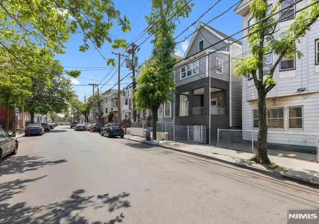 3rd image of 164 Parker St, Newark, NJ 07104 | MLS# 26021161