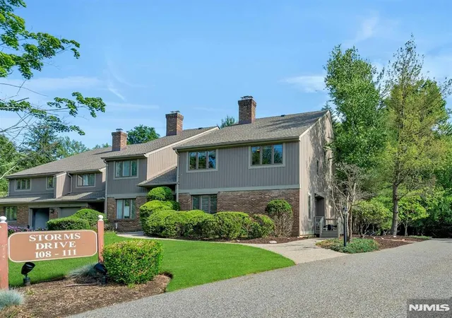 Homes for sale in Mahwah, NJ | 111 Storms Dr, Mahwah, NJ 07430 | MLS# 26021182