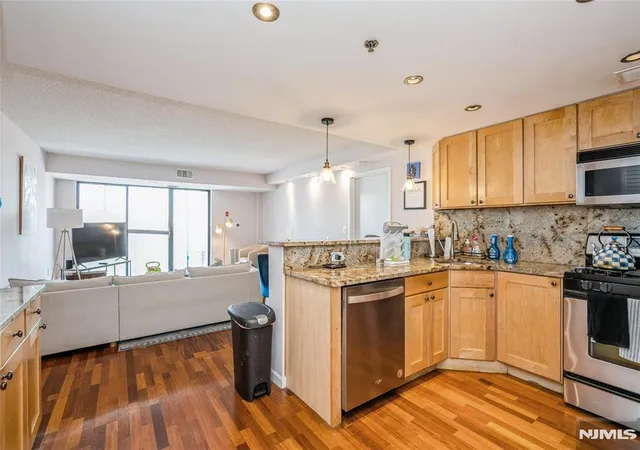 5th image of 700 1St, Hoboken, NJ 07030
