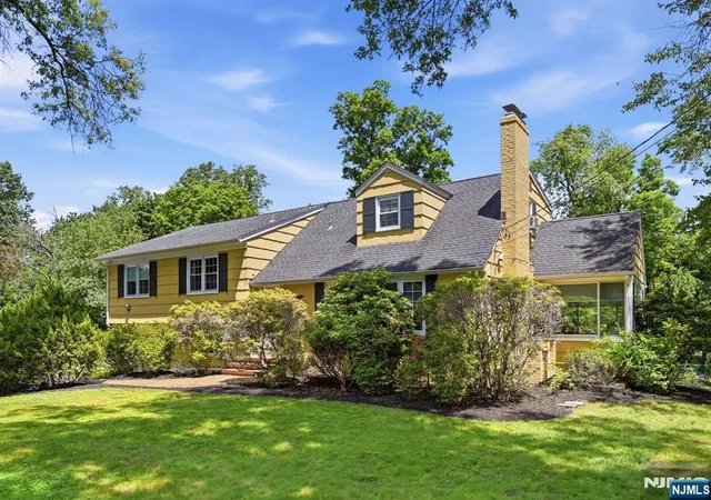 Homes for sale in Woodcliff Lake, NJ | 16 Pinecrest Dr, Woodcliff Lake, NJ 07677 | MLS# 26021230