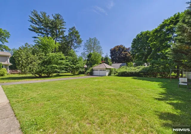 Homes for sale in Oradell, NJ | 440 Grove St, Oradell, NJ 07649 | MLS# 26021268