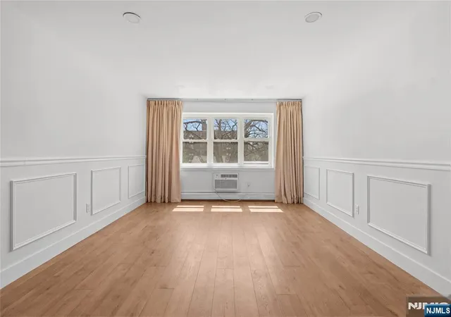 Homes for sale in Hackensack, NJ | 25 Jefferson St #4E, Hackensack, NJ 07601 | MLS# 26021309