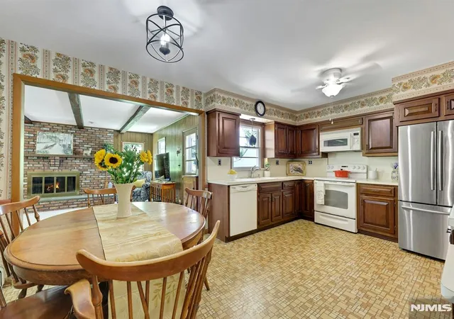 Photo 3 of Sale Pending at 123 Chapel Rd, Mahwah, NJ 07430 | MLS# 26021325 | Listing updated on 2026-06-26