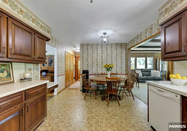 Photo 3 of Sale Pending at 123 Chapel Rd, Mahwah, NJ 07430 | MLS# 26021325 | Listing updated on 2026-06-26