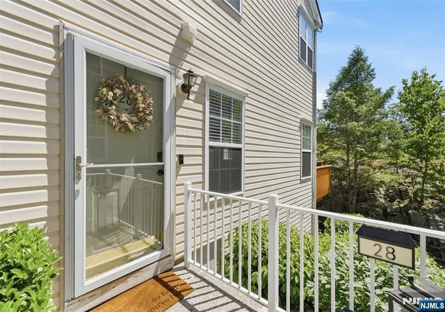 Homes for sale in Pompton Lakes, NJ | 28 Mountainside Dr, Pompton Lakes, NJ 07442 | MLS# 26021365