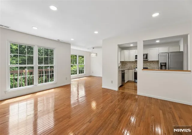 5th image of 1415 Teresa Dr #8212, Fort Lee, NJ 07024 | MLS# 26021372