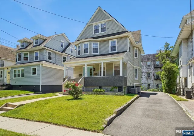 2nd image of 14 Grove Ter, Montclair, NJ 07042 | MLS# 26021467