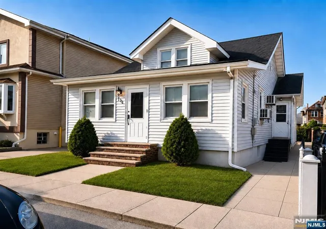 Homes for sale in North Bergen, NJ | 1701 78th St, North Bergen, NJ 07047 | MLS# 26021470