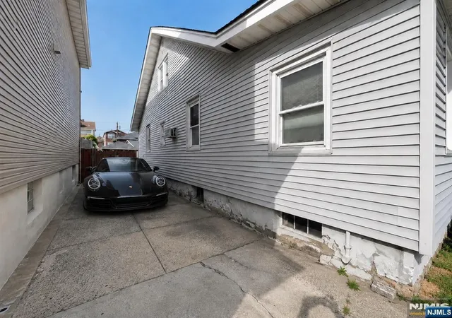 Homes for sale in North Bergen, NJ | 1701 78Th St, North Bergen, NJ 07047 | MLS# 26021470