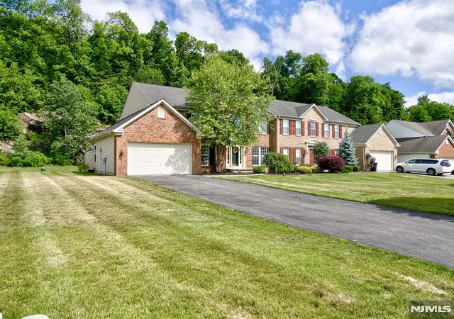Homes for sale in Sparta, NJ | 26 28 Primrose Ln, Sparta, NJ 07871 | MLS# 26021484