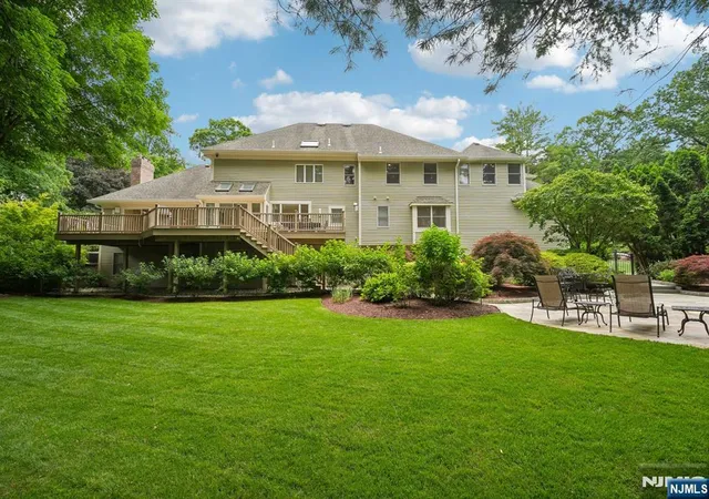 Homes for sale in Franklin Lakes, NJ | 807 Sussex Rd, Franklin Lakes, NJ 07417 | MLS# 26021487