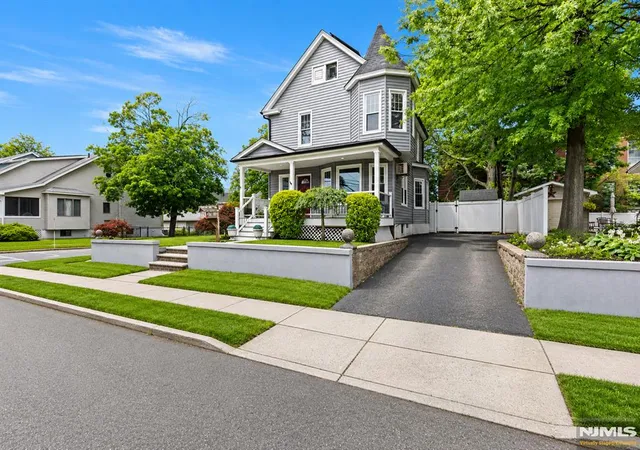 Homes for sale in Hawthorne, NJ | 158 Elberon Ave, Hawthorne, NJ 07506 | MLS# 26021495