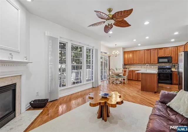 Homes for sale in Paramus, NJ | 5 Scarlet Oak Ln, Paramus, NJ 07652 | MLS# 26021502