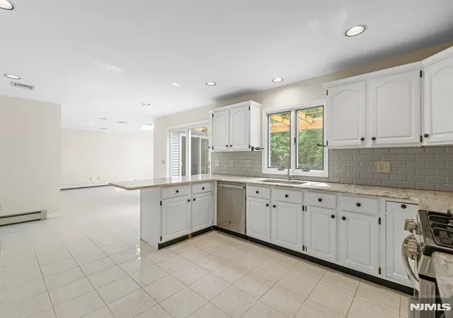 Homes for sale in Cresskill, NJ | 401 11Th St, Cresskill, NJ 07626 | MLS# 26021509