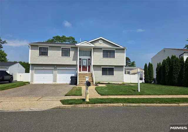 2nd image of 558 Mark Dr, Brick, NJ 08723 | MLS# 26021523