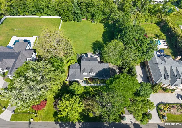 Homes for sale in Upper Saddle River, NJ | 22 Glen Carl Rd, Upper Saddle River, NJ 07458 | MLS# 26021556