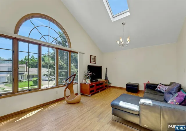 5th image of 348 Highwood Ave, Glen Rock, NJ 07452 | MLS# 26021568