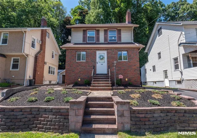 Homes for sale in Bloomfield, NJ | 786 Broad St, Bloomfield, NJ 07003 | MLS# 26021570