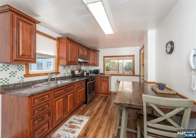 Photo 3 of Sale Pending at 786 Broad St, Bloomfield, NJ 07003 | MLS# 26021570 | Listing updated on 2026-08-28