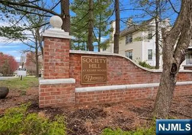 Homes for sale in Mahwah, NJ | 655 Plum Ter, Mahwah, NJ 07430 | MLS# 26021612