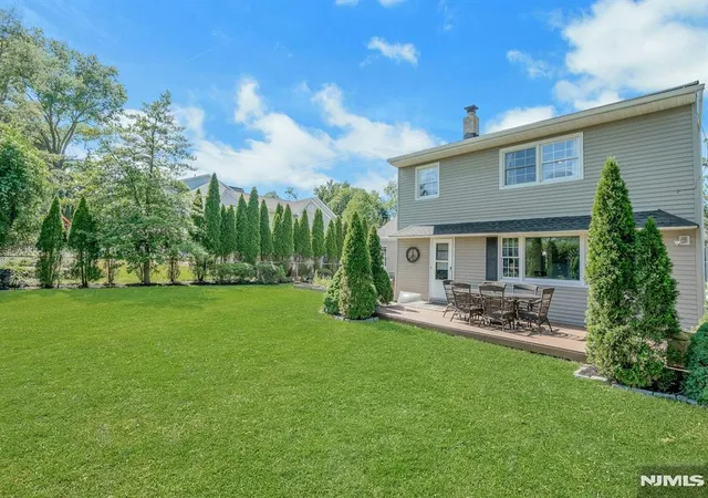 4th image of 65 E Gramercy Pl, Glen Rock, NJ 07452 | MLS# 26021648