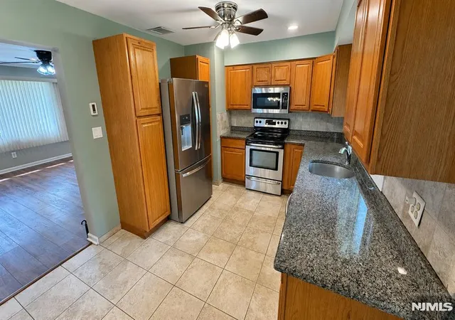 Homes for sale in Rochelle Park, NJ | 70 Hahn Ave, Rochelle Park, NJ 07662 | MLS# 26021669