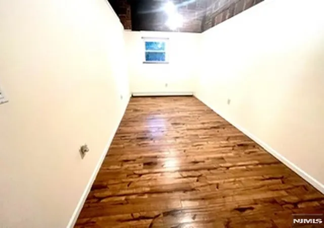 5th image of 51 Myrtle Ave, Edgewater, NJ 07107