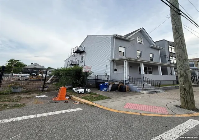 3rd image of 276 Governor St, Paterson, NJ 07501 | MLS# 26021712