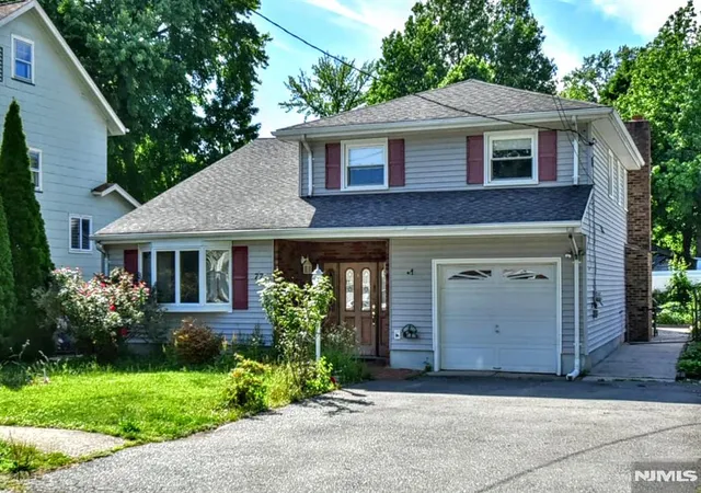 Homes for sale in Hackensack, NJ | 77 Herman St, Hackensack, NJ 07601 | MLS# 26021723