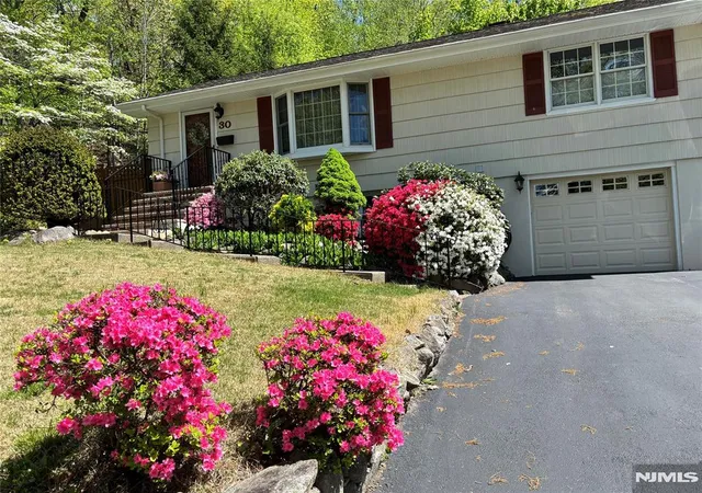 2nd image of 30 Knolls, Bloomingdale, NJ 07403 | MLS# 26021735