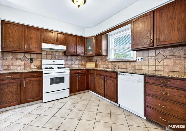 Photo 3 of Sale Pending at 12 Stony Hl Rd, Clifton, NJ 07013 | MLS# 26021749 | Listing updated on 2026-06-30
