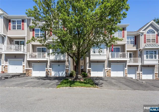 Homes for sale in Pompton Lakes, NJ | 169 Vista Ter, Pompton Lakes, NJ 07442 | MLS# 26021755