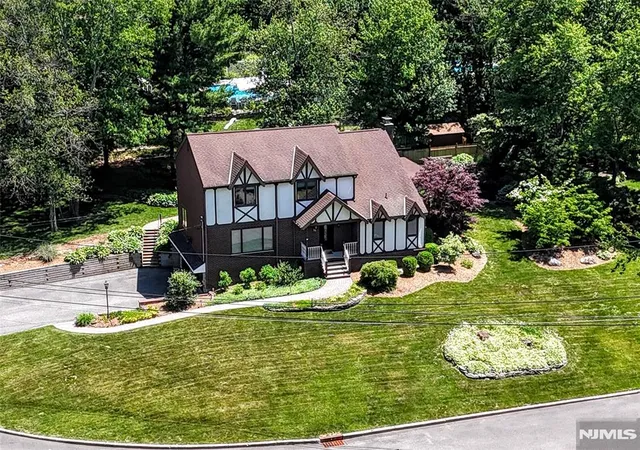 Homes for sale in West Milford, NJ | 16 Weeden Dr, West Milford, NJ 07480 | MLS# 26021757