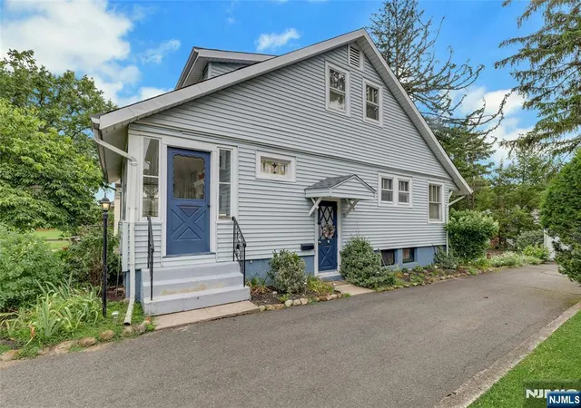 2nd image of 337 Corona Pl, Ridgewood, NJ 07450 | MLS# 26021767