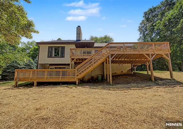 3rd image of 829 Ramapo Valley Rd, Oakland, NJ 07436 | MLS# 26021777