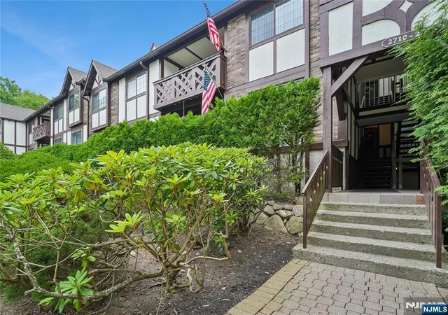 Homes for sale in Mahwah, NJ | 2710 Hemingway Ln, Mahwah, NJ 07430 | MLS# 26021781
