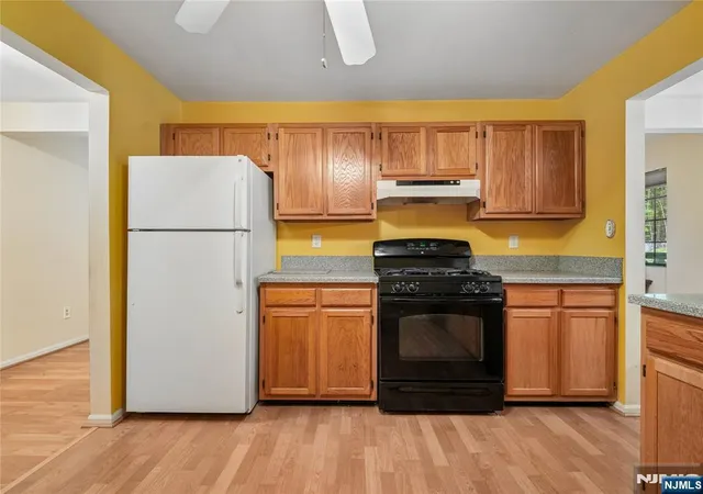 Homes for sale in Mahwah, NJ | 2710 Hemingway Ln, Mahwah, NJ 07430 | MLS# 26021781