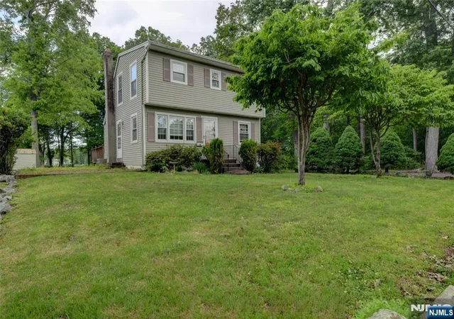 3rd image of 36 Hemlock Ave, Lincoln Park Borough, NJ 07035 | MLS# 26021783