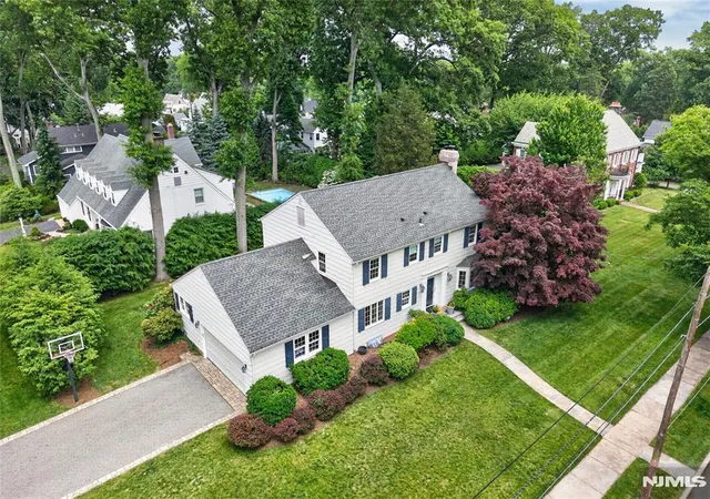 Homes for sale in Ridgewood, NJ | 241 Avondale Rd, Ridgewood, NJ 07450 | MLS# 26021809