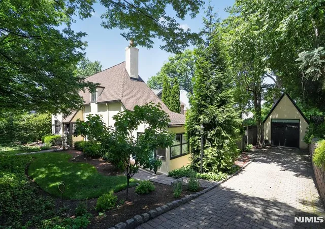 2nd image of 230 Satterthwaite Ave, Nutley, NJ 07110 | MLS# 26021867