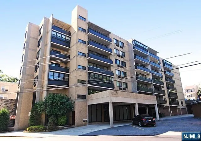 Homes for sale in Cliffside Park, NJ | 555 Gorge Rd, Cliffside Park, NJ 07010